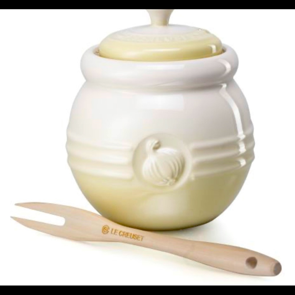 Le Creuset Onion Jar in Dune with fork: ISO! (Do not purchase)